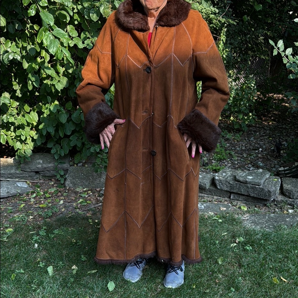 Elegant Brown Long Coat with Faux Fur Trim
